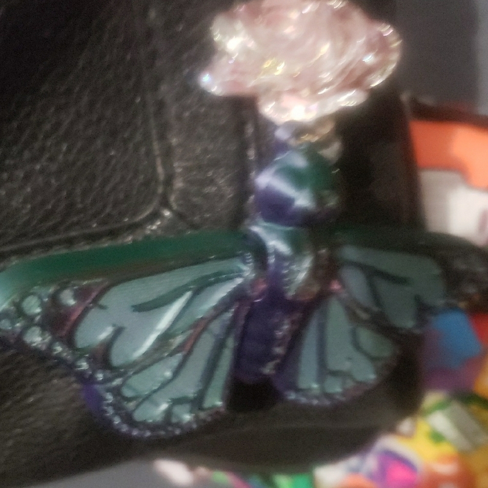 Butterfly Charm - Picture 3 of 4